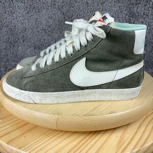 Nike Shoe Blazer 77 Mid Suede Womens Size 7 Olive Green Sneakers 518171-303